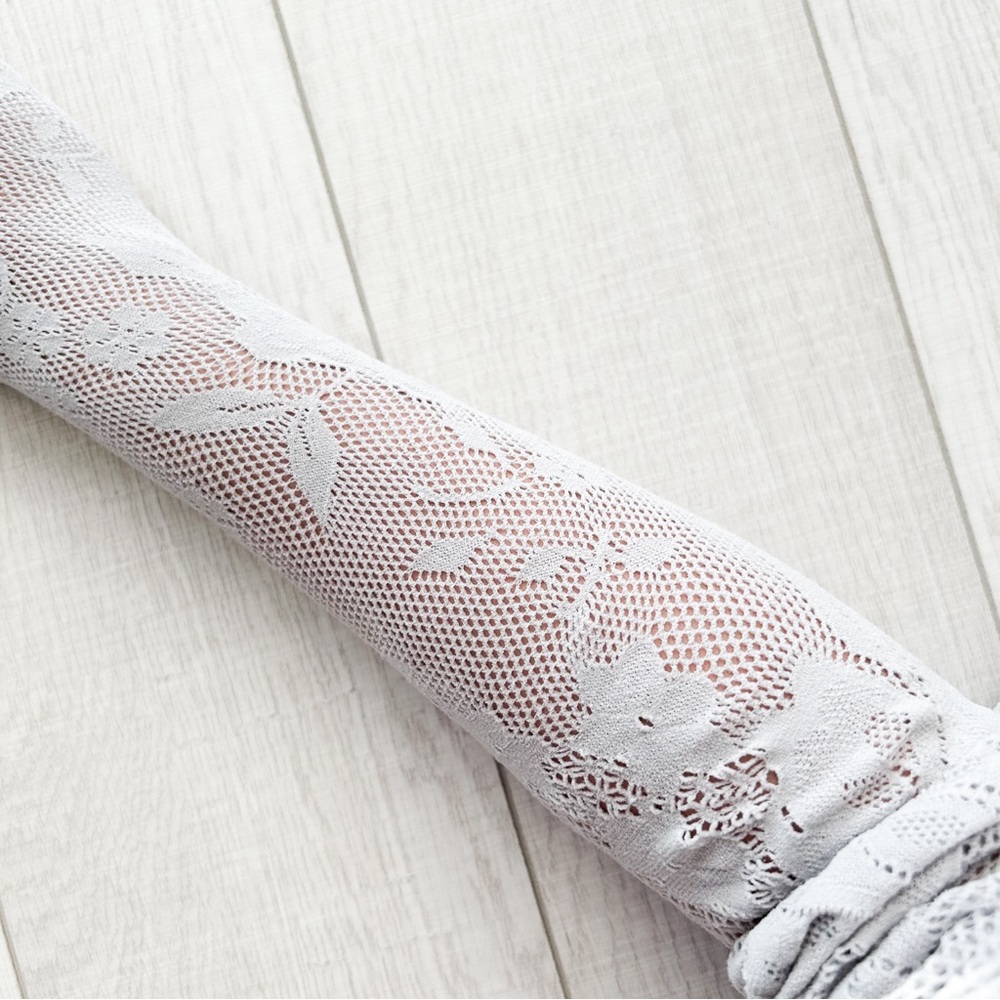 Light grey floral fishnet tights - Picture 5 of 5